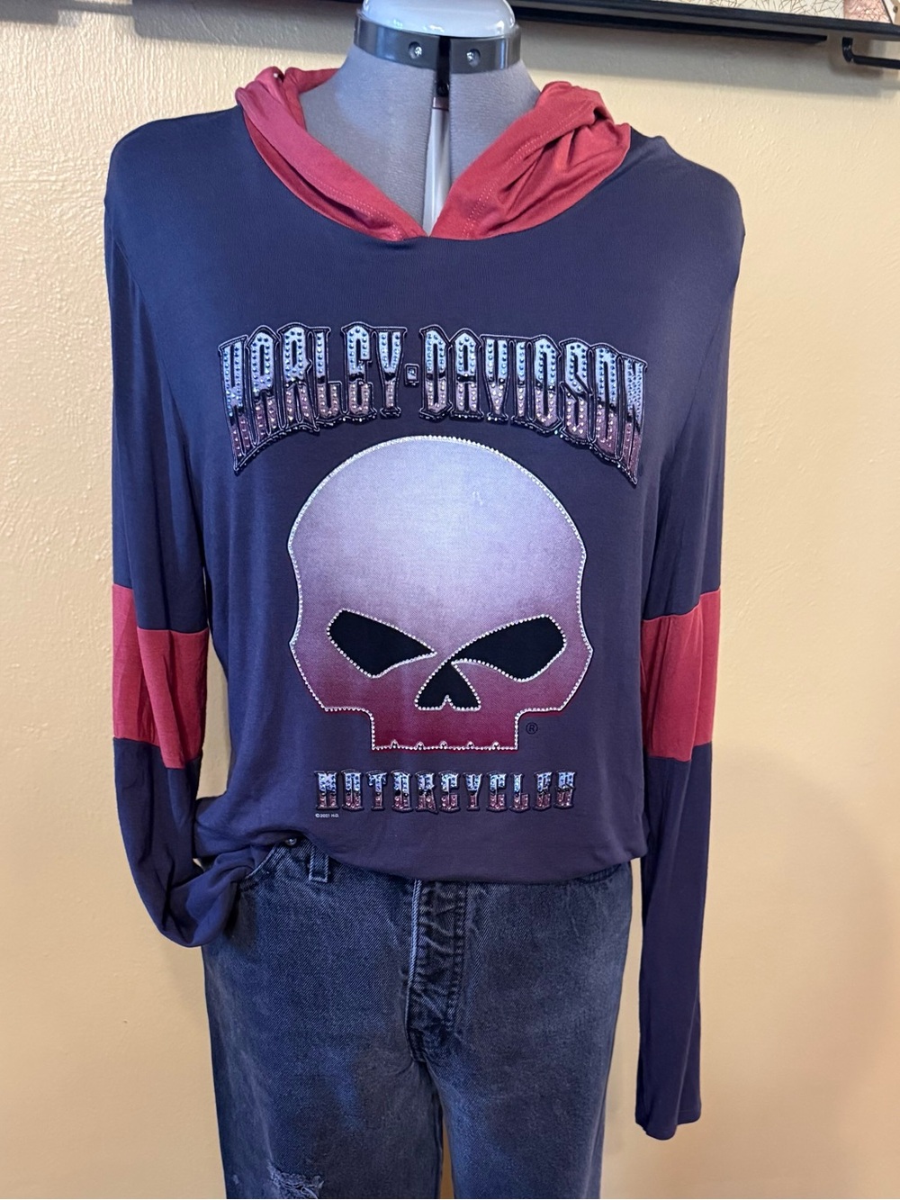 Woman’s Harley Davidson Hoodie Ling Sleeve